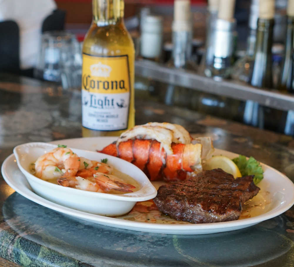 Lucky’S Blind Fish Grill